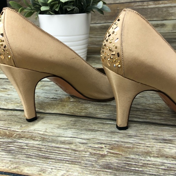 St. John Vintage Gold Embellished Heels Size 6.5 - Picture 8 of 8